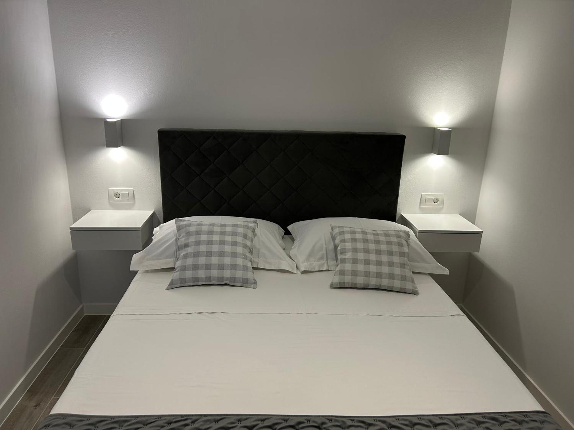 Apartmani Milka I Jozo 奥米什 客房 照片